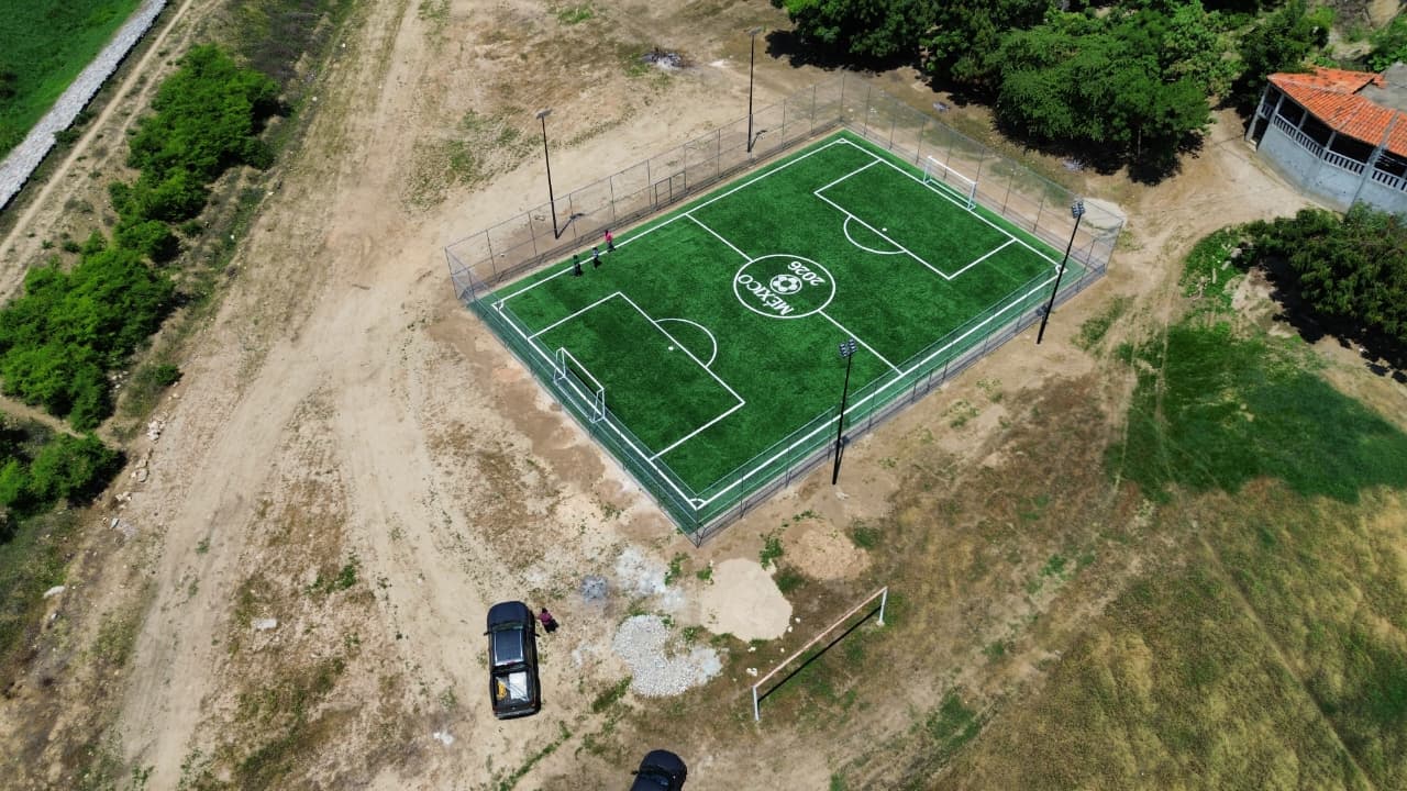 CONSTRUCCIÓN DE CANCHA FÚTBOL 5 EN UNIDAD DEPORTIVA EN SANTA MARÍA TONAMECA