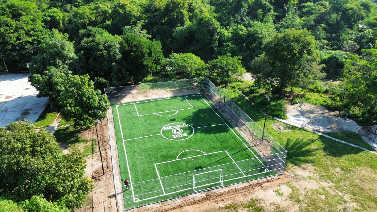 CONSTRUCCIÓN DE CANCHA FÚTBOL 5 EN UNIDAD DEPORTIVA EN SAN PEDRO POCHUTLA