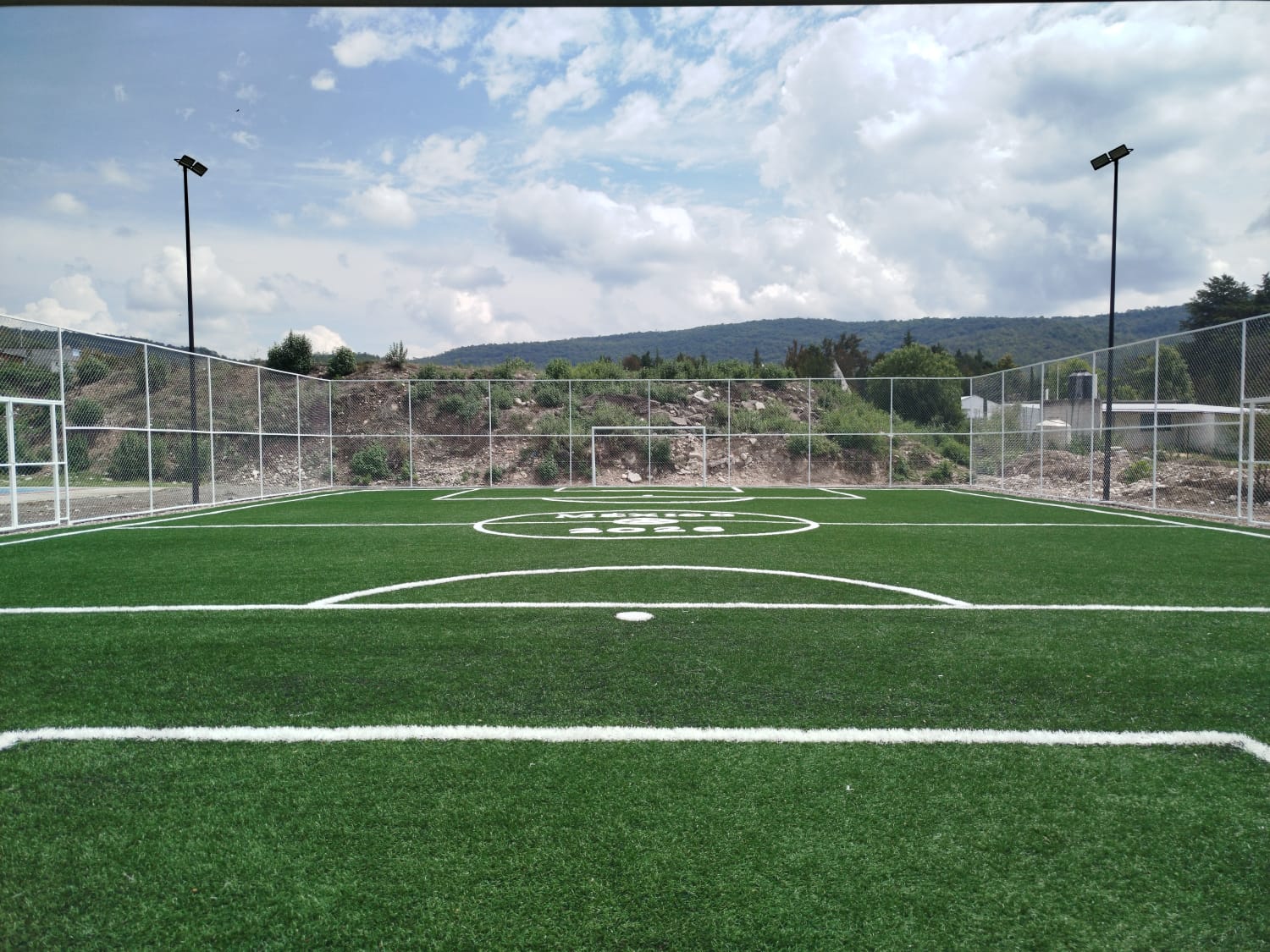 CONSTRUCCIÓN DE CANCHA FÚTBOL 5 EN CANCHA EN TEPOSCOLULA