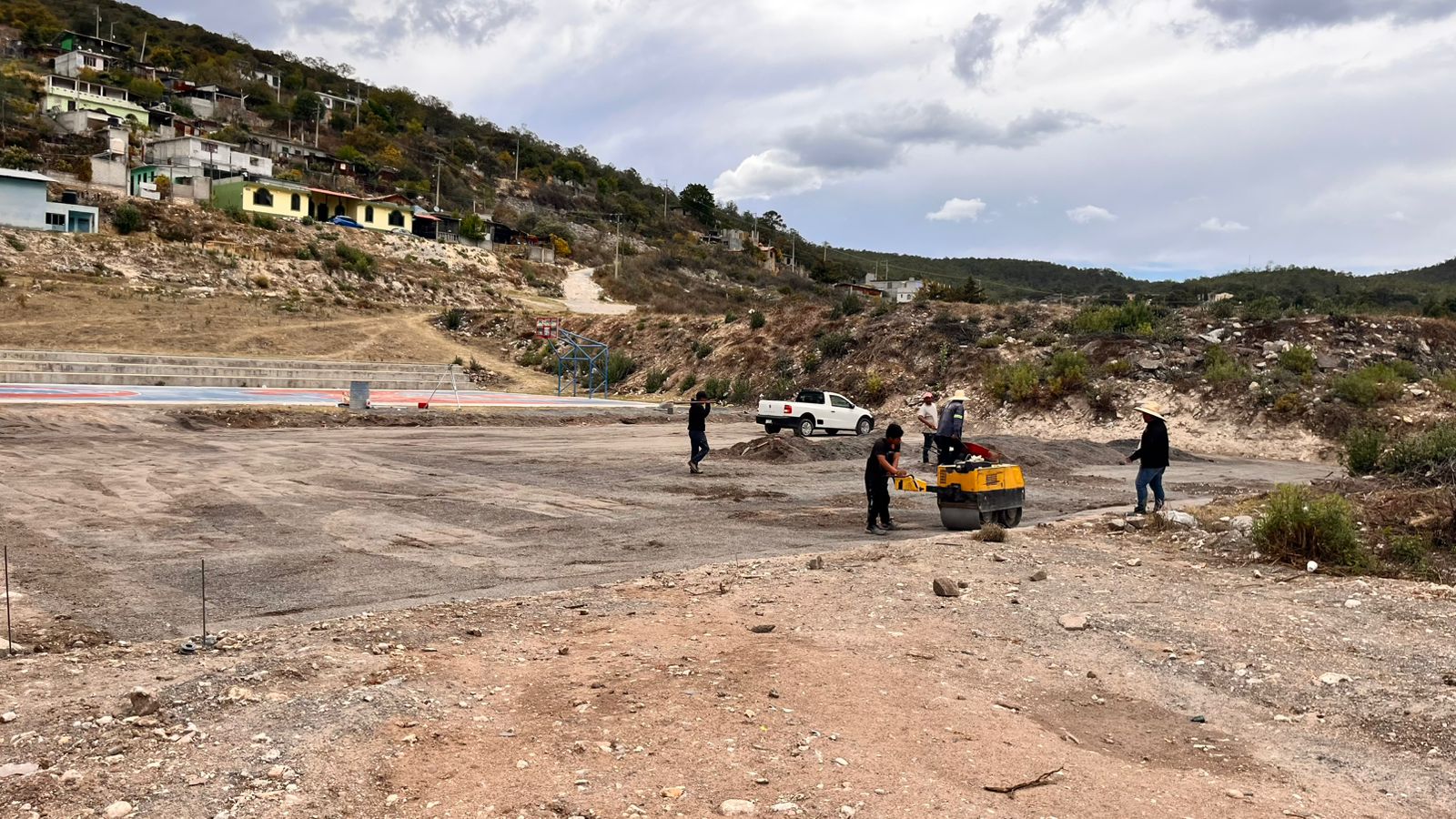 CONSTRUCCIÓN DE CANCHA FÚTBOL 5 EN CANCHA EN TEPOSCOLULA