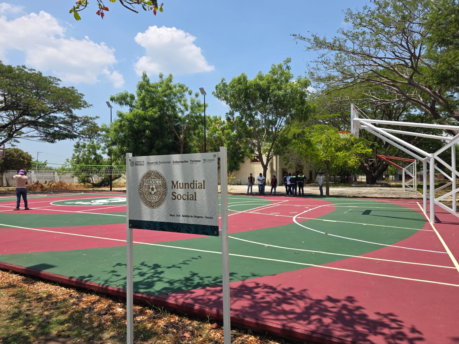 REHABILITACIÓN DE MULTICANCHA EN EL DEPORTIVO Y CENTRO DE DESARROLLO COMUNITARIO BINNIZA EN JUCHITÁN DE ZARAGOZA