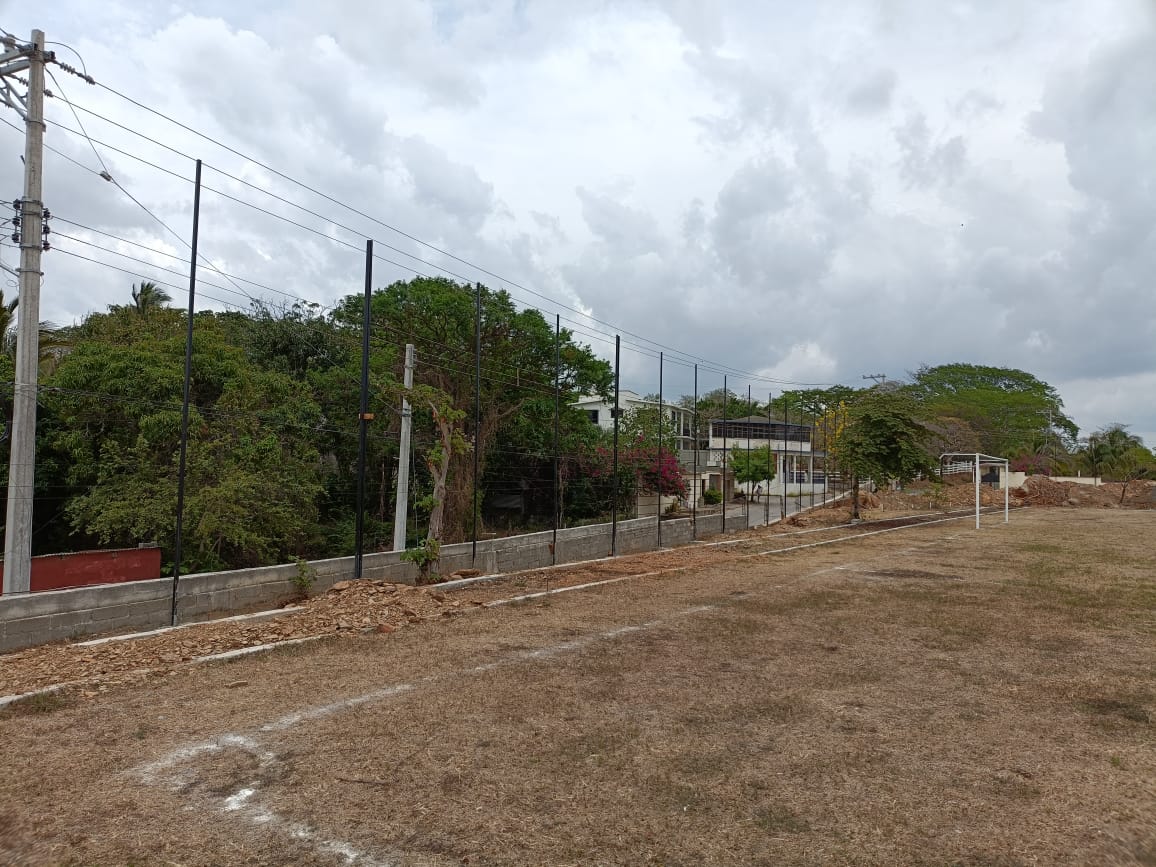 REHABILITACIÓN DE CANCHA DE FUT 11 EN EL BARRIO DE LA SOLEDAD
