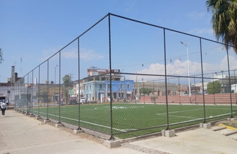 CONSTRUCCIÓN DE CANCHA DE FÚTBOL 5 EN INSTALACIONES DEL ZÓCALO EN HUEJOTZINGO