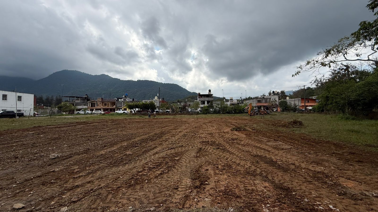 CONSTRUCCIÓN DE CANCHA DE FÚTBOL 5 EN COLONIA CENTRO EN XICOTEPEC