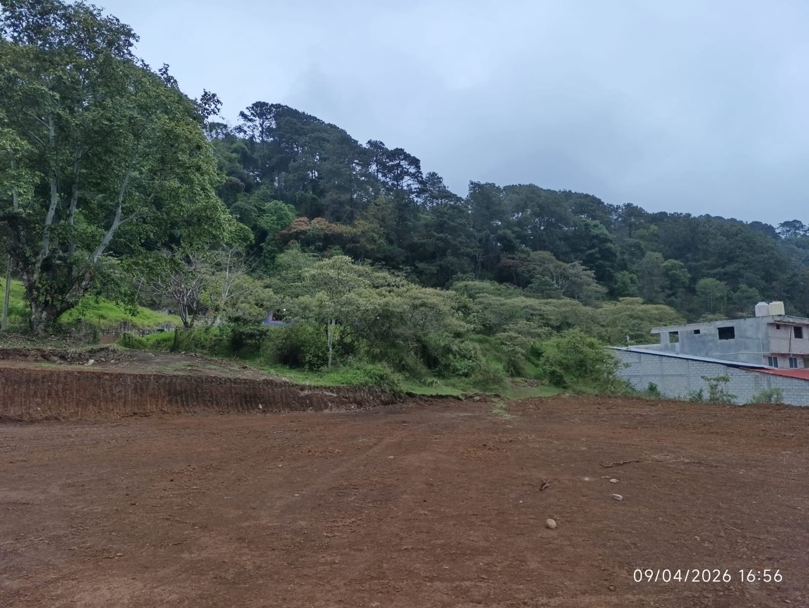 CONSTRUCCIÓN DE CANCHA DE FÚTBOL 5 EN COLONIA ACATLÁN EN HUAUCHINANGO