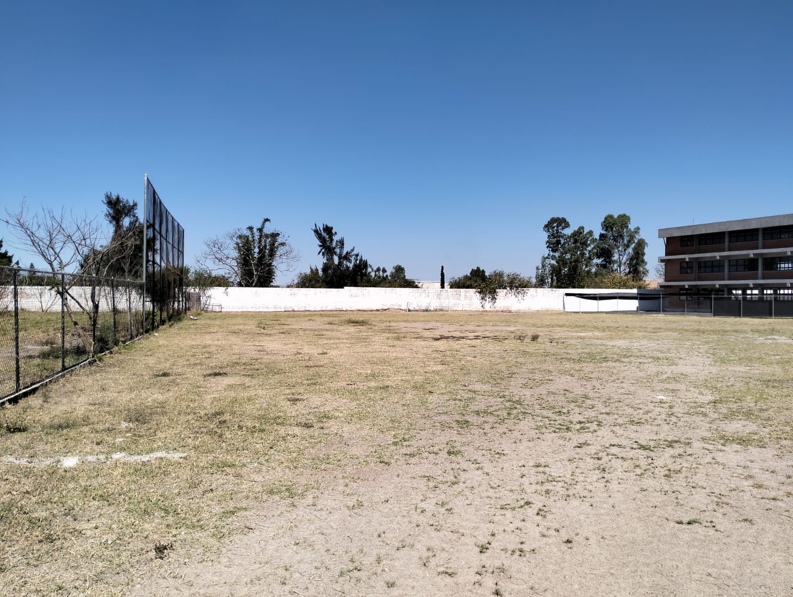 CONSTRUCCIÓN DE CANCHA FÚTBOL 7 EN EL SALTO 1