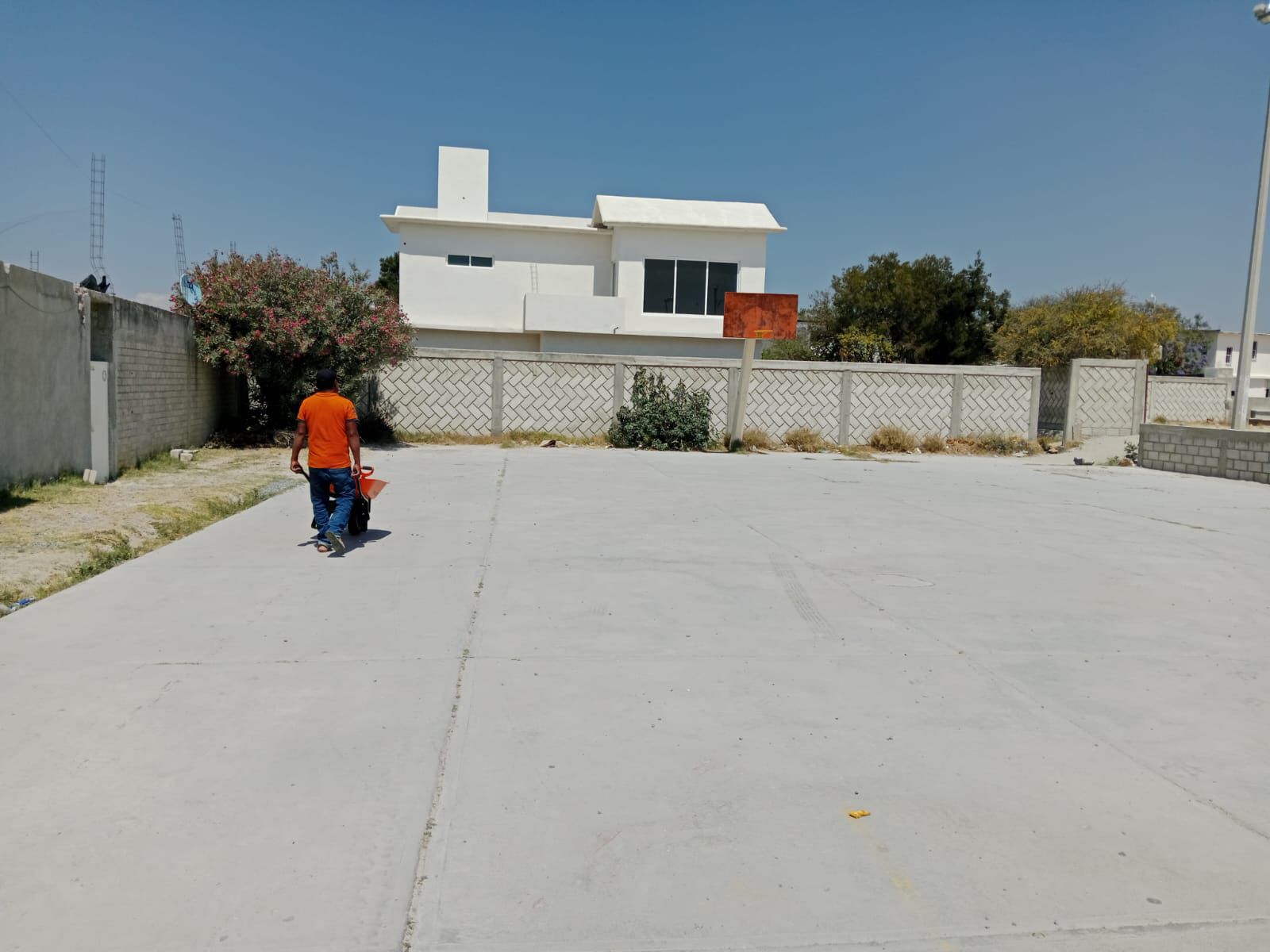 CONSTRUCCIÓN DE CANCHA DE FÚTBOL 5 EN EL MILAGRO EN HUIMILPAN