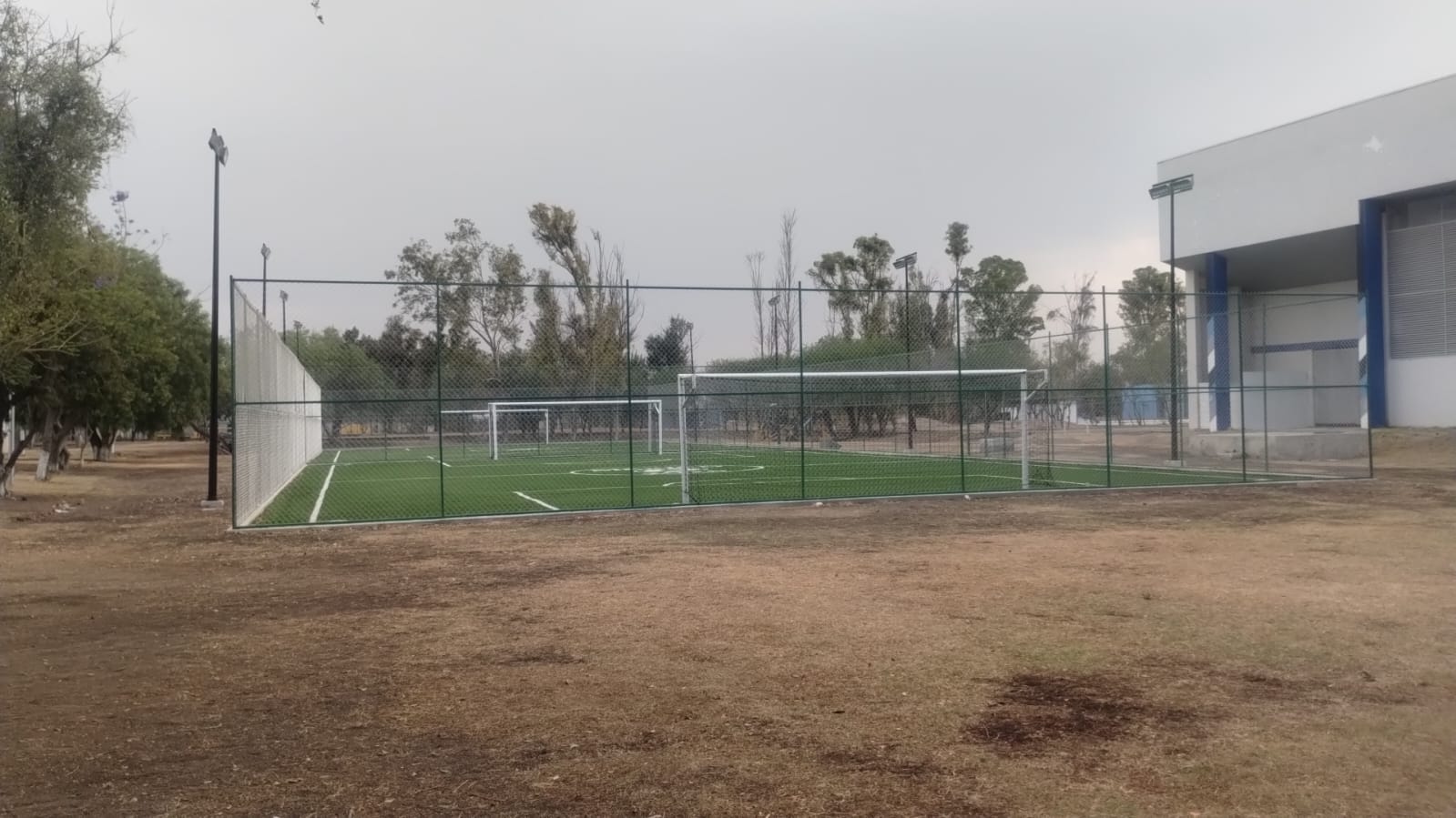 CONSTRUCCIÓN DE CANCHA DE FÚTBOL 5 EN UNIDAD DEPORTIVA PLUTARCO ELÍAS CALLES 1 EN QUERÉTARO