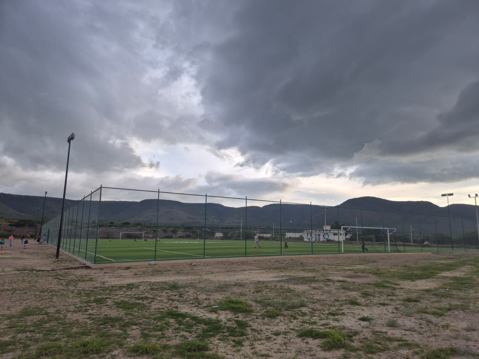 CONSTRUCCIÓN DE CANCHA DE FÚTBOL 11 EN DIEZMEROS EN TOLIMÁN