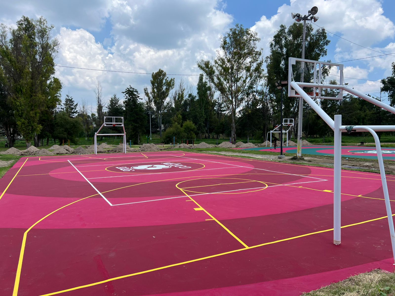 REHABILITACIÓN DE MULTICANCHA EN PARQUE LA PRESA 1 EN EZEQUIEL MONTES