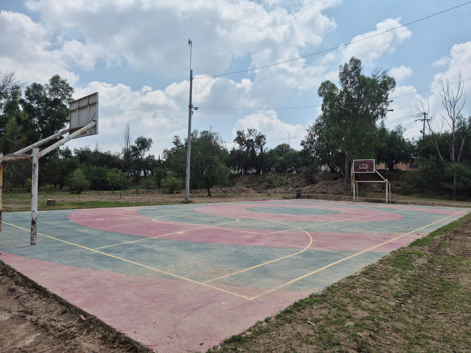 REHABILITACIÓN DE MULTICANCHA EN PARQUE LA PRESA 1 EN EZEQUIEL MONTES