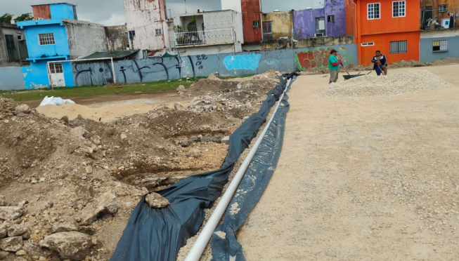 CONSTRUCCIÓN DE CANCHA DE FÚTBOL 5 EN LA CANCHA NUEVA SM 200 EN BENITO JUÁREZ