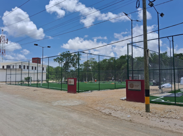 CONSTRUCCIÓN DE CANCHA 2 DE FÚTBOL 5 EN PRADERA DE LA COL DEL RAMAL ZONA CONTINENTAL ISLA MUJERES