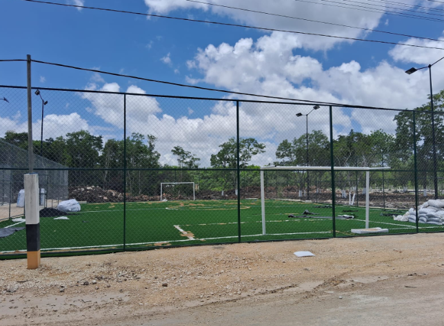 CONSTRUCCIÓN DE CANCHA 1 DE FÚTBOL 5 EN PRADERA DE LA COL DEL RAMAL ZONA CONTINENTAL ISLA MUJERES