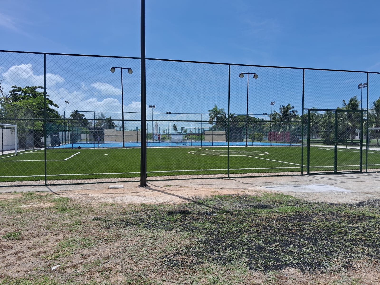 CONSTRUCCIÓN DE CANCHA DE FÚTBOL 5 EN LA UNIDAD DEPORTIVA BICENTENARIO CANCHA FUT 5 EN OTHÓN P BLANCO
