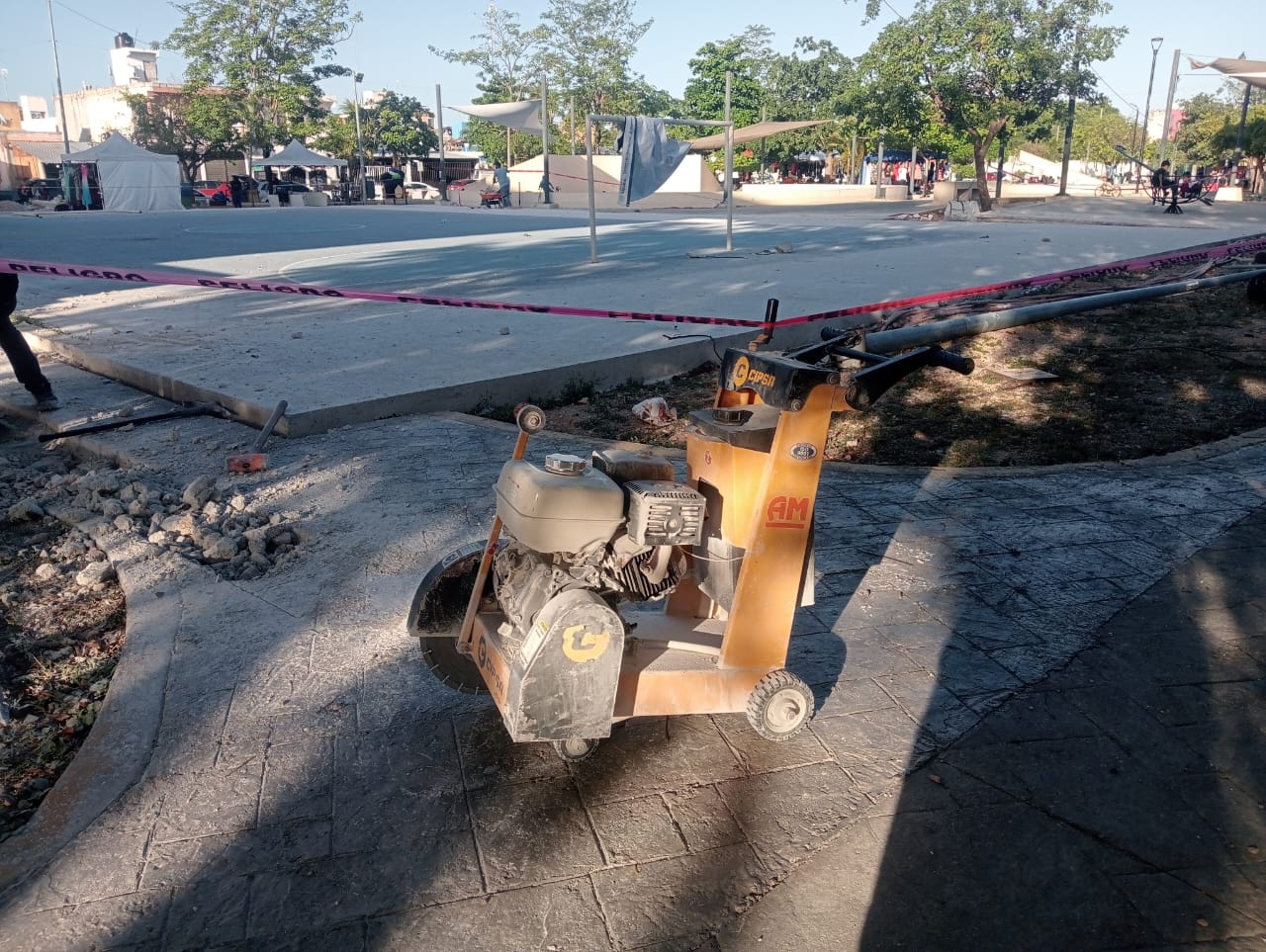 CONSTRUCCIÓN DE CANCHA DE FÚTBOL 5 EN LA CANCHA MISIÓN LAS FLORES EN PLAYA DEL CARMEN