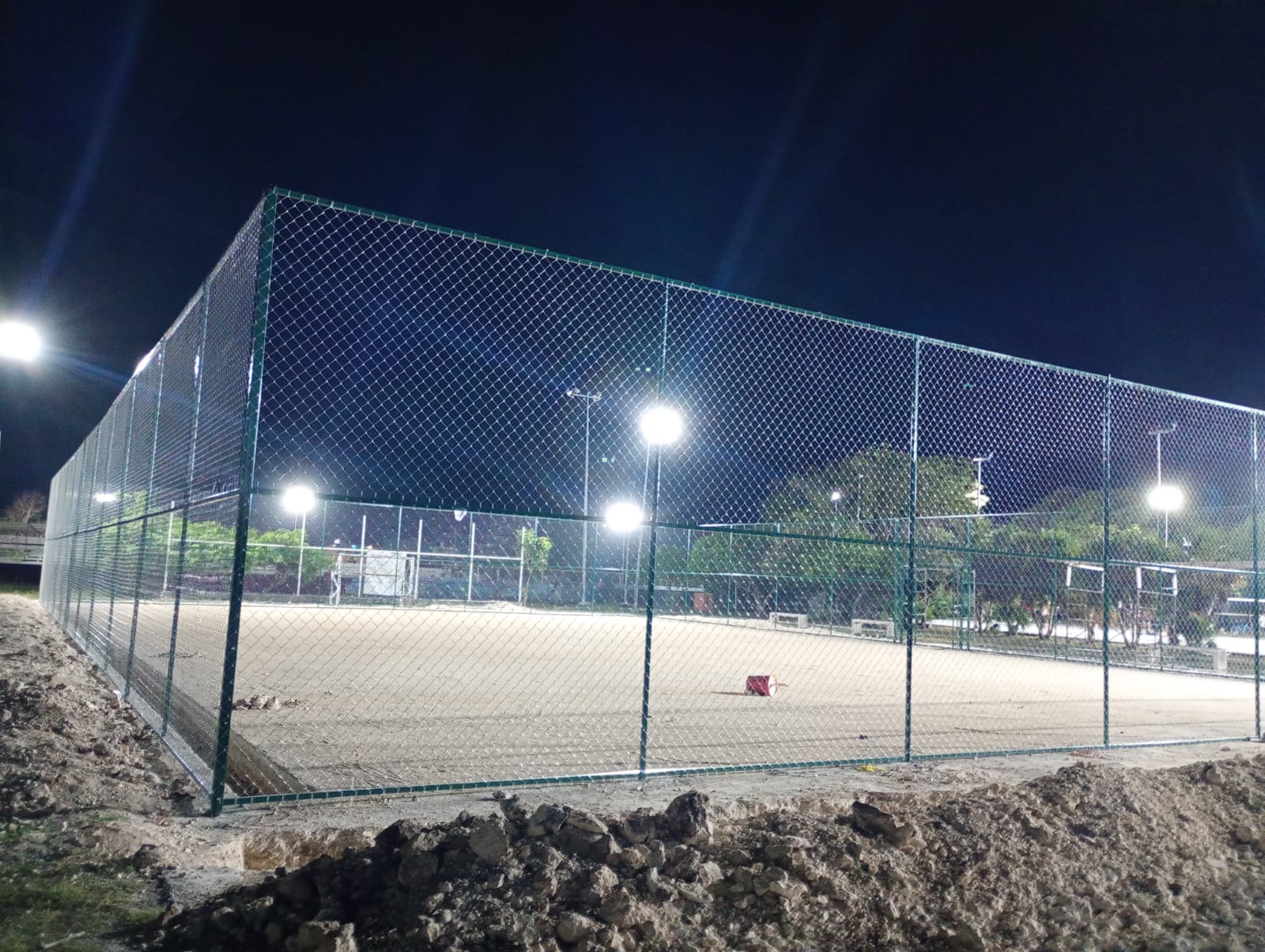 CONSTRUCCIÓN DE CANCHA DE FÚTBOL 5 EN EL CAMPO DE FÚTBOL 5 UNIDAD DEPORTIVA TULUM
