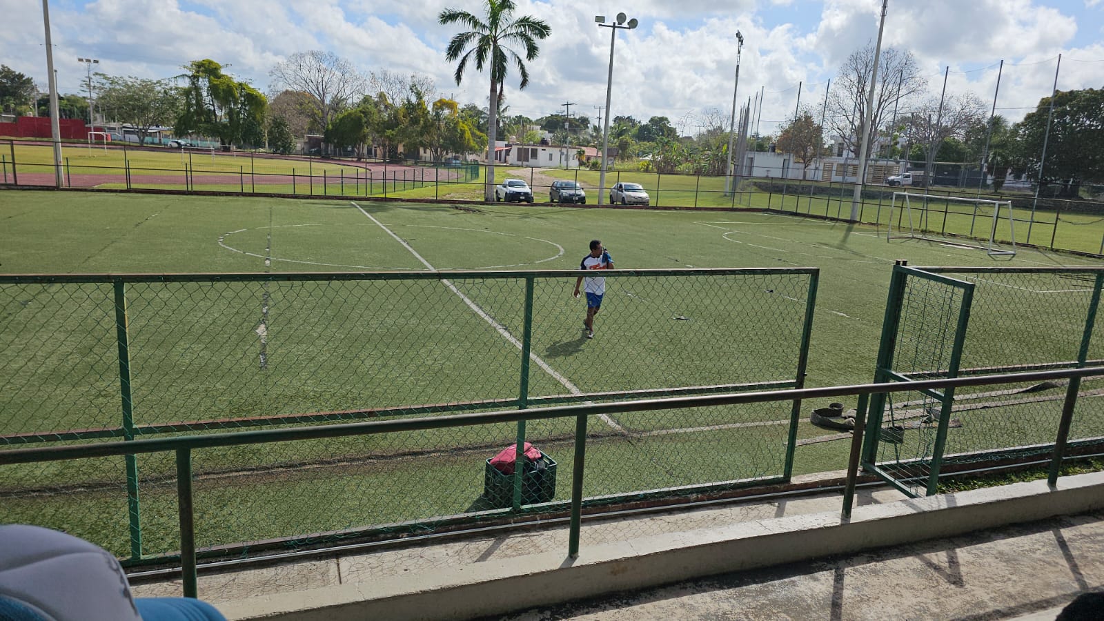 CONSTRUCCIÓN DE CANCHA DE FÚTBOL 7 EN LA UNIDAD DEPORTIVA SERAPIO FLOTA MASS EN BACALAR
