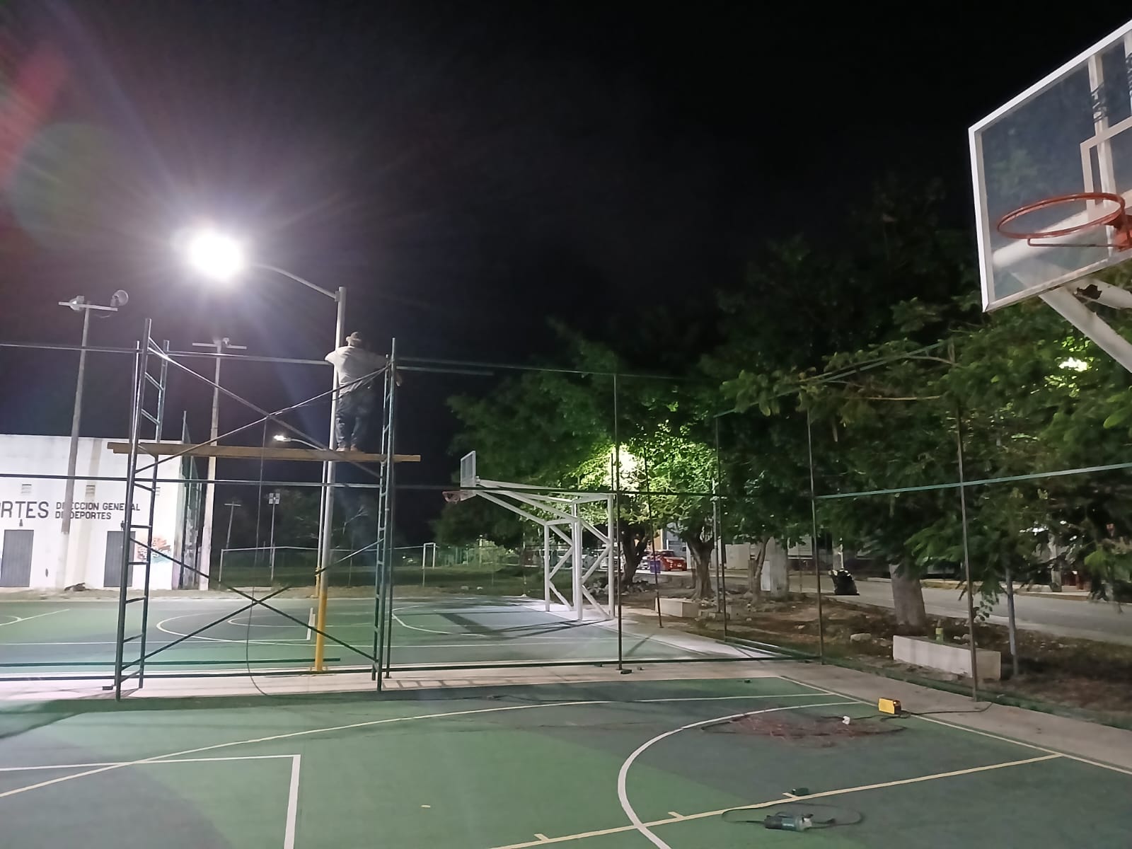 REHABILITACIÓN DE MULTICANCHA EN LA UNIDAD DEPORTIVA PESCADORES PUERTO MORELOS 1