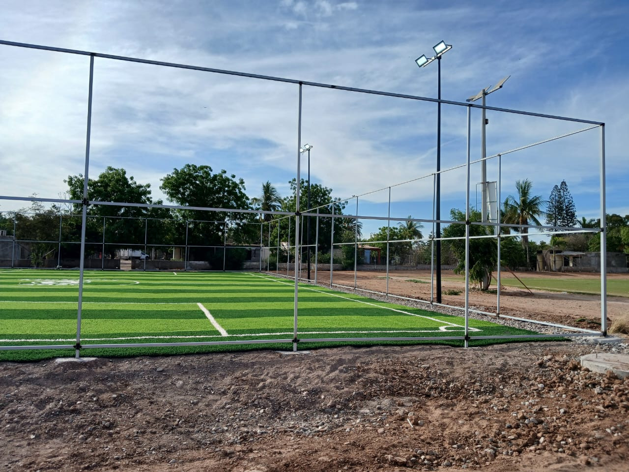 CONSTRUCCIÓN DE CANCHA FÚTBOL 5 EN CENTRO LA REFORMA CANCHA 2 EN ANGOSTURA