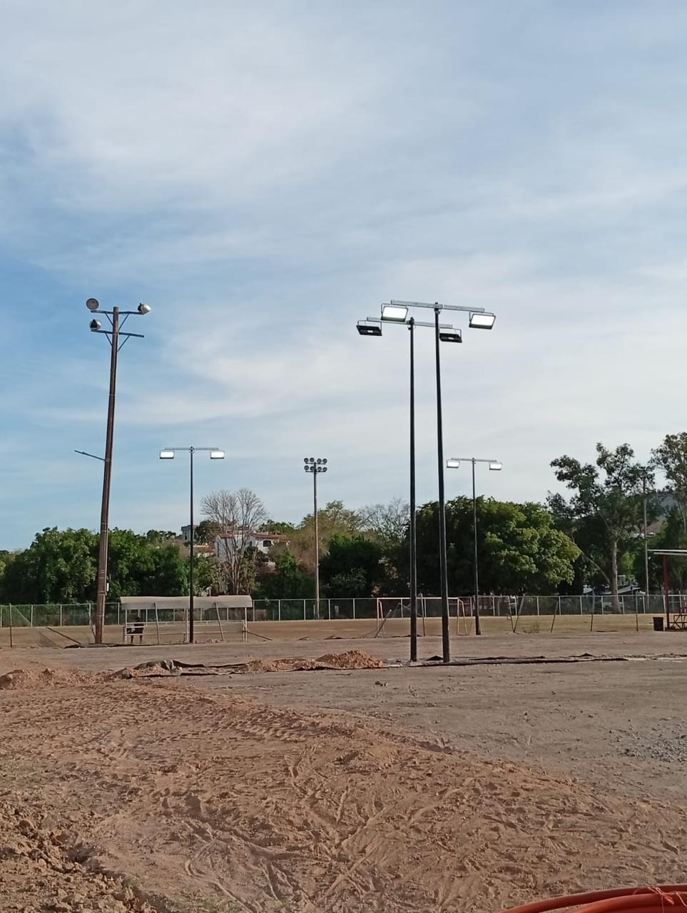 CONSTRUCCIÓN DE CANCHA FÚTBOL 5 EN LA UNIDAD DEPORTIVA 20 DE NOVIEMBRE EN BADIRAGUATO 1