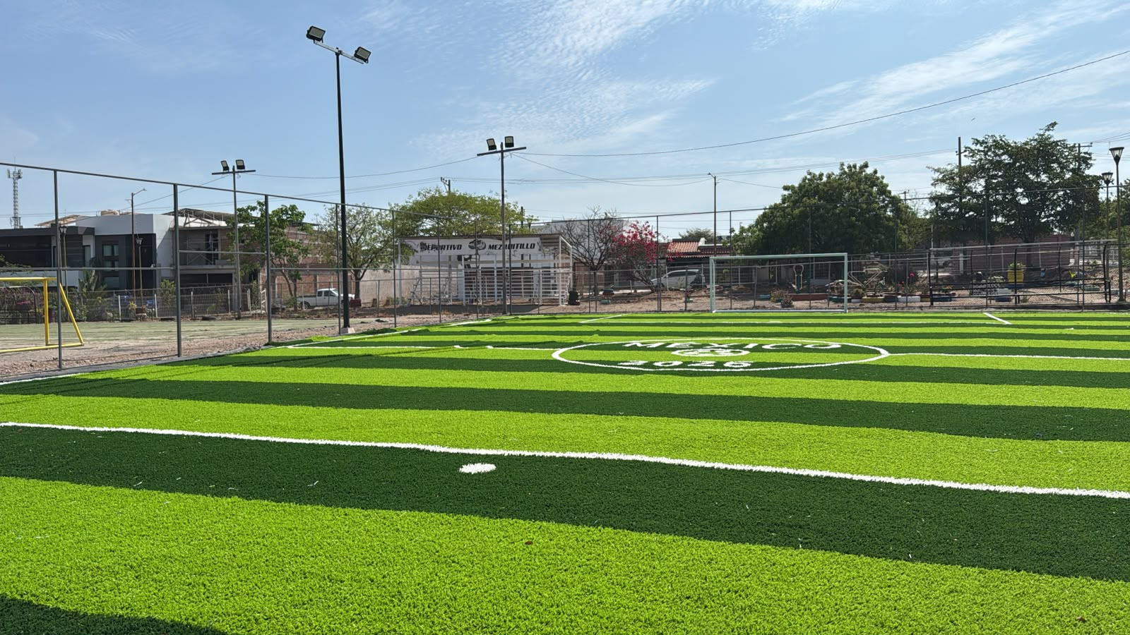 CONSTRUCCIÓN DE CANCHA FÚTBOL 5 EN MEZQUITILLO EN CULIACÁN
