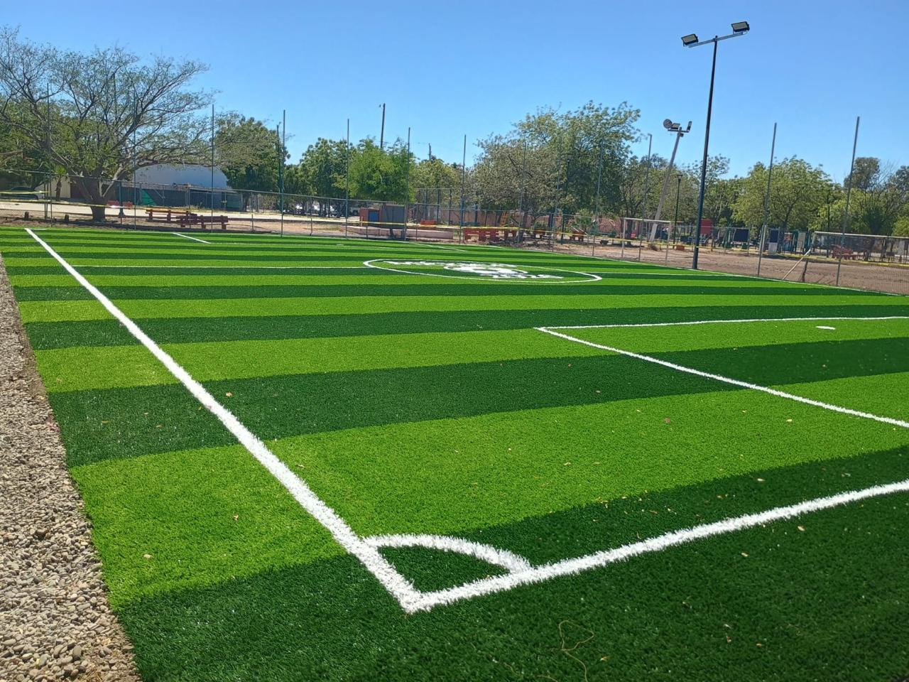 CONSTRUCCIÓN DE CANCHA FÚTBOL 5 EN VALLE DORADO EN CULIACÁN