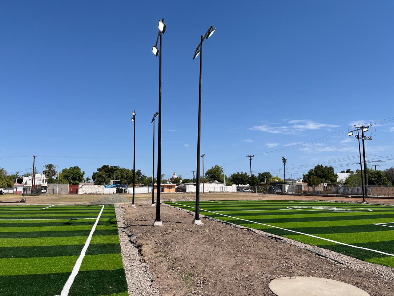 CONSTRUCCIÓN DE CANCHA FÚTBOL 5 EN LA CNA EN EL FUERTE 1