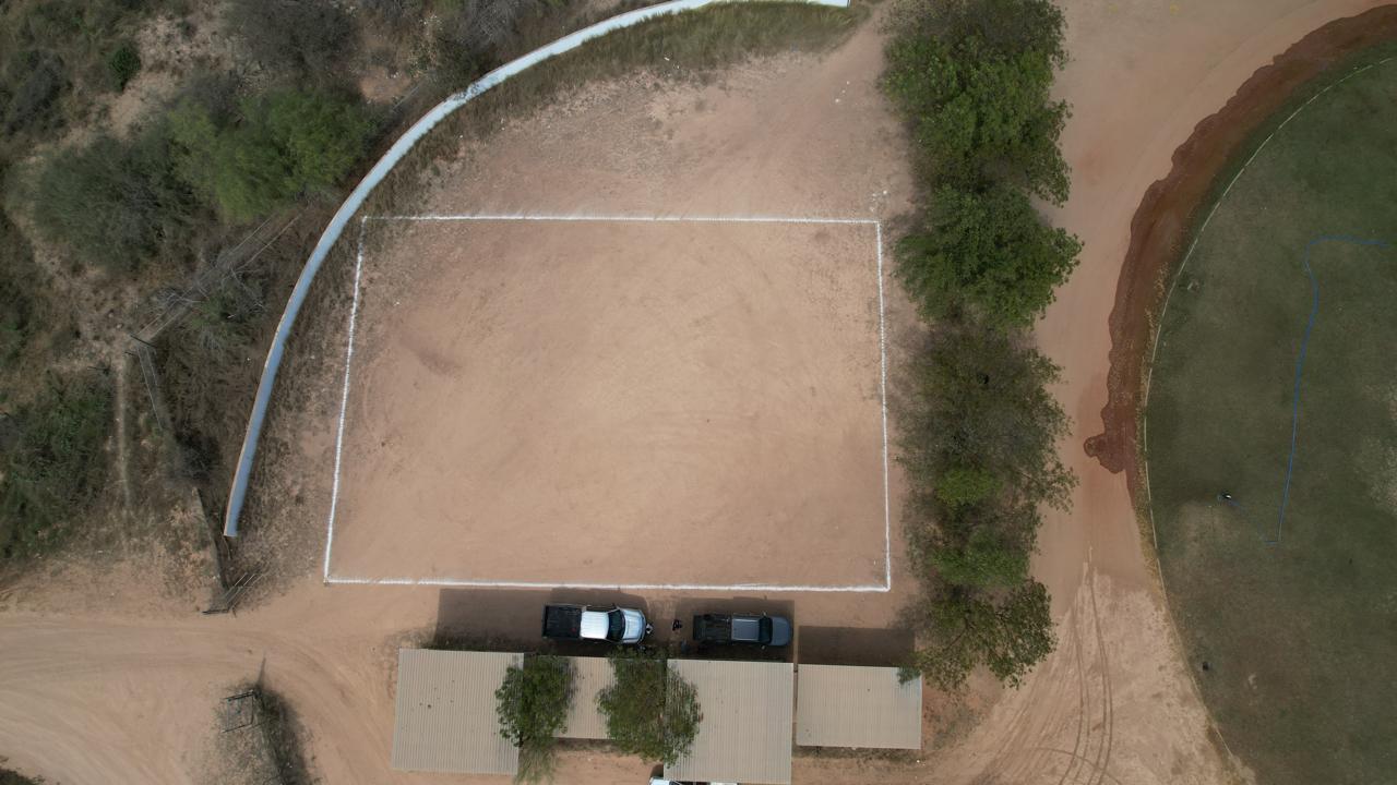 CONSTRUCCIÓN DE CANCHA FÚTBOL 5 EN POLIDEPORTIVO SAÚL RUBIO AYALA EN SINALOA DE LEYVA
