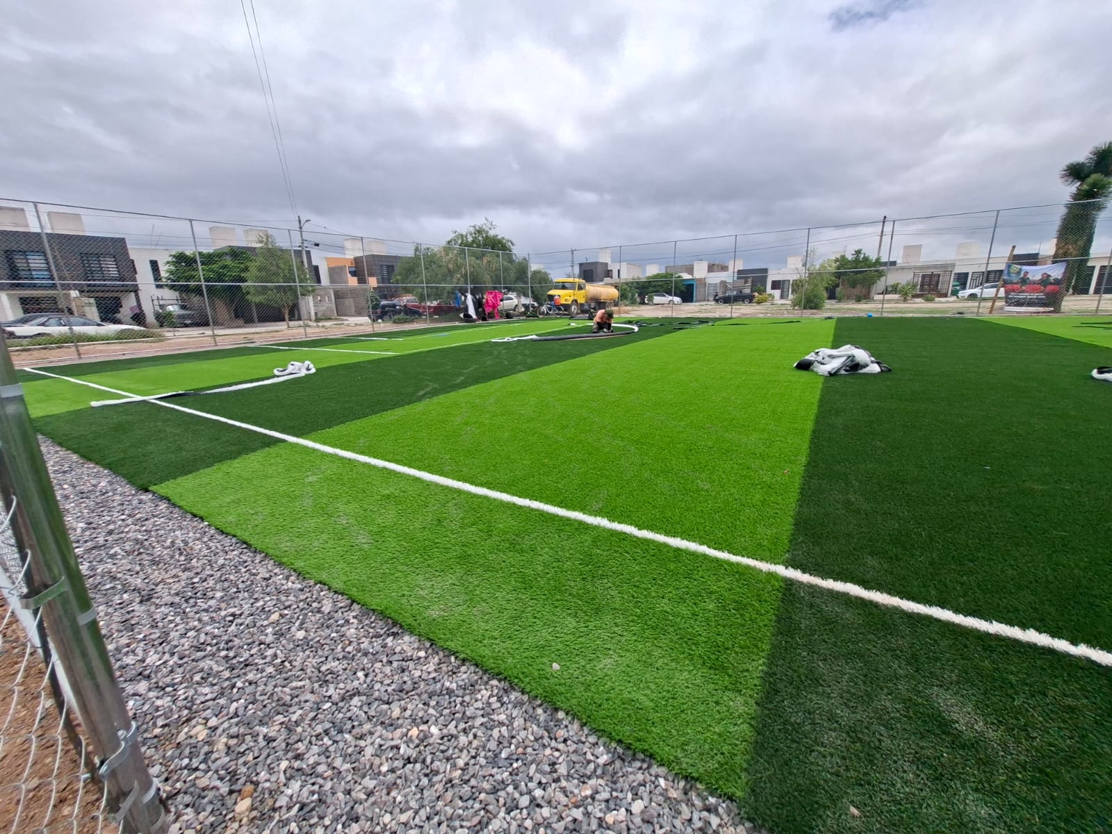 CONSTRUCCIÓN DE CANCHA DE FÚTBOL 5 EN PARQUE LA HERRADURA 2 EN VILLA DE POZOS