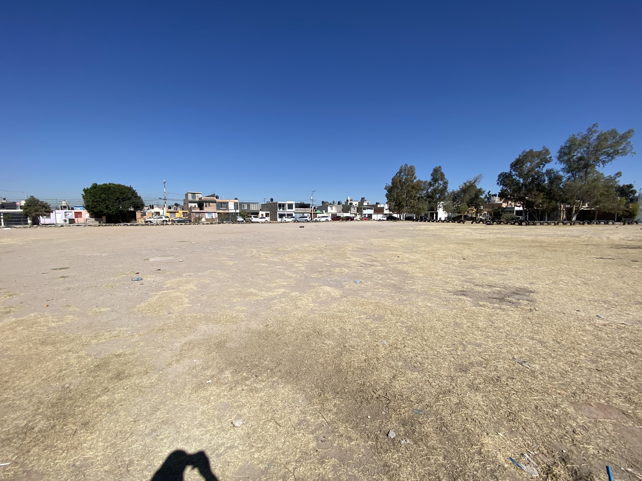 CONSTRUCCIÓN DE CANCHA DE FÚTBOL 5 EN PARQUE DE LAS MERCEDES EN VILLA DE POZOS