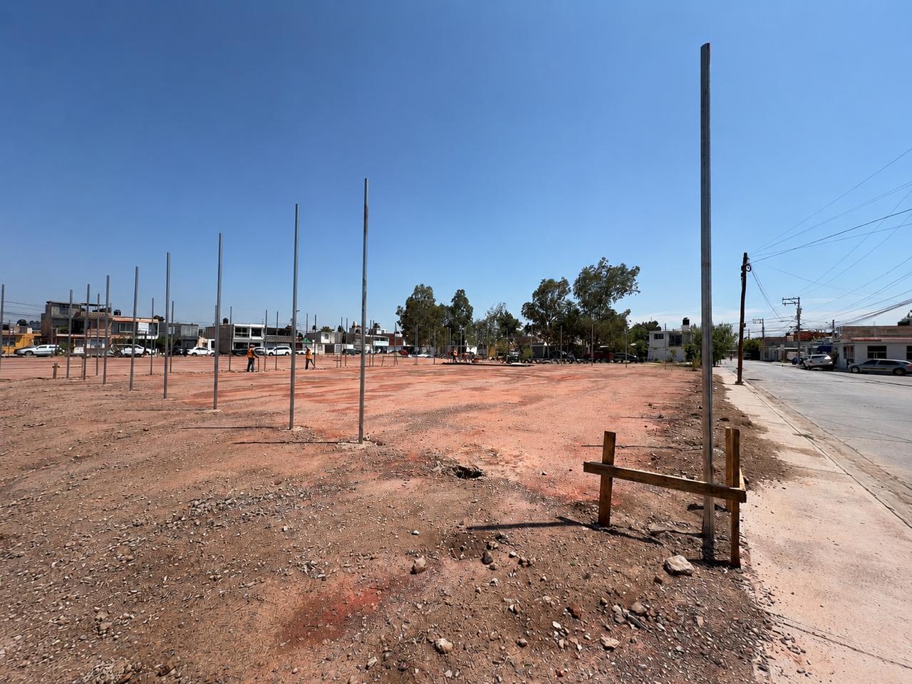 CONSTRUCCIÓN DE CANCHA DE FÚTBOL 5 EN PARQUE DE LAS MERCEDES EN VILLA DE POZOS