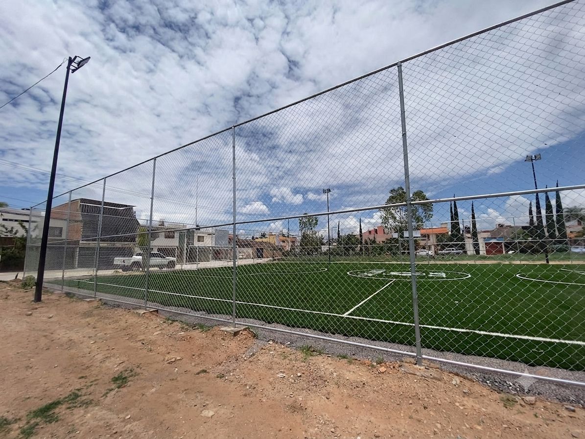 CONSTRUCCIÓN DE CANCHA DE FÚTBOL 5 EN PARQUE SAN XAVIER EN VILLA DE POZOS