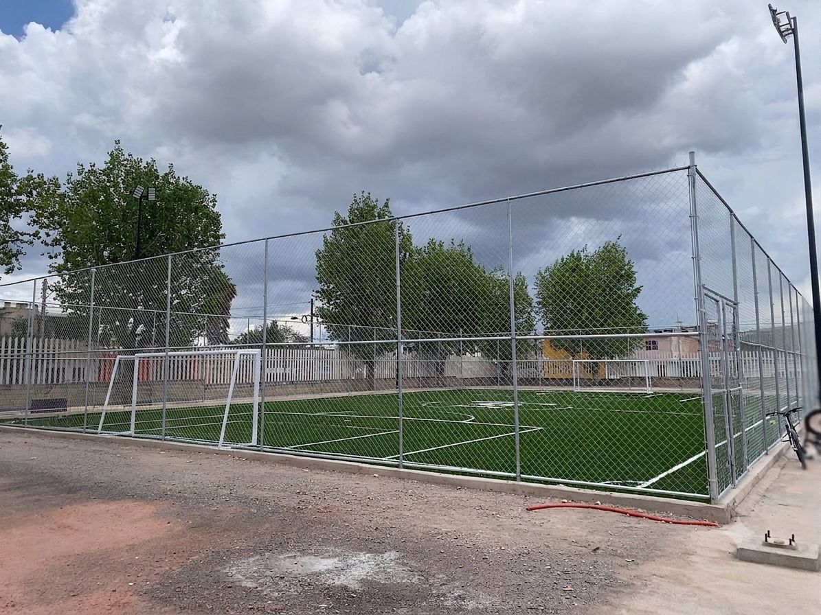 CONSTRUCCIÓN DE CANCHA DE FÚTBOL 5 EN UNIDAD DEPORTIVA SATÉLITE 2 EN SAN LUIS POTOSÍ