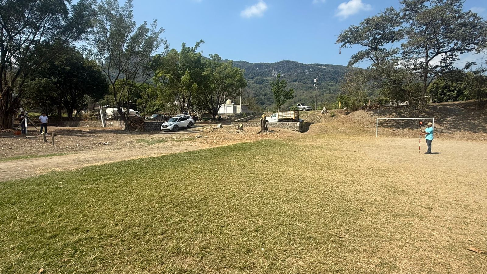 CONSTRUCCIÓN DE CANCHA DE FÚTBOL 5 EN UNIDAD DEPORTIVA EL DOMO EN AQUISMÓN
