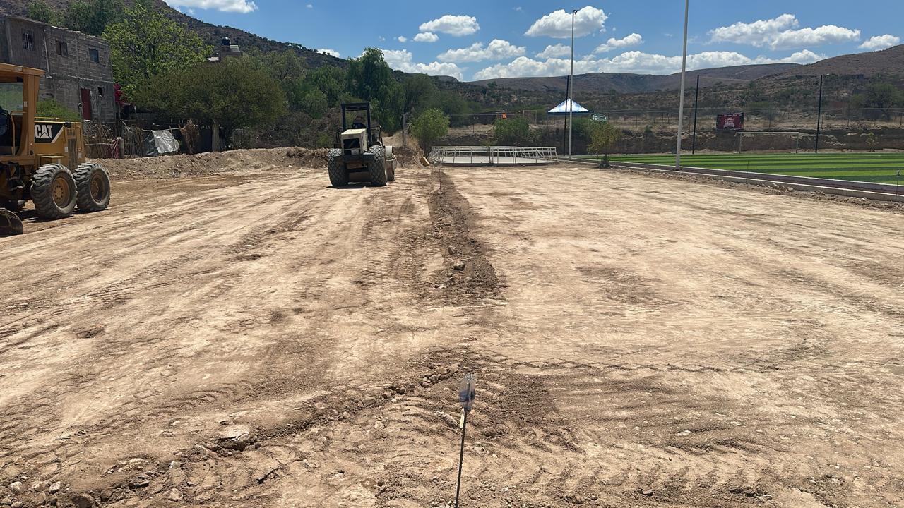 CONSTRUCCIÓN DE CANCHA DE FÚTBOL 5 EN COMPLEJO DEPORTIVO EN SANTA MARÍA DEL RÍO