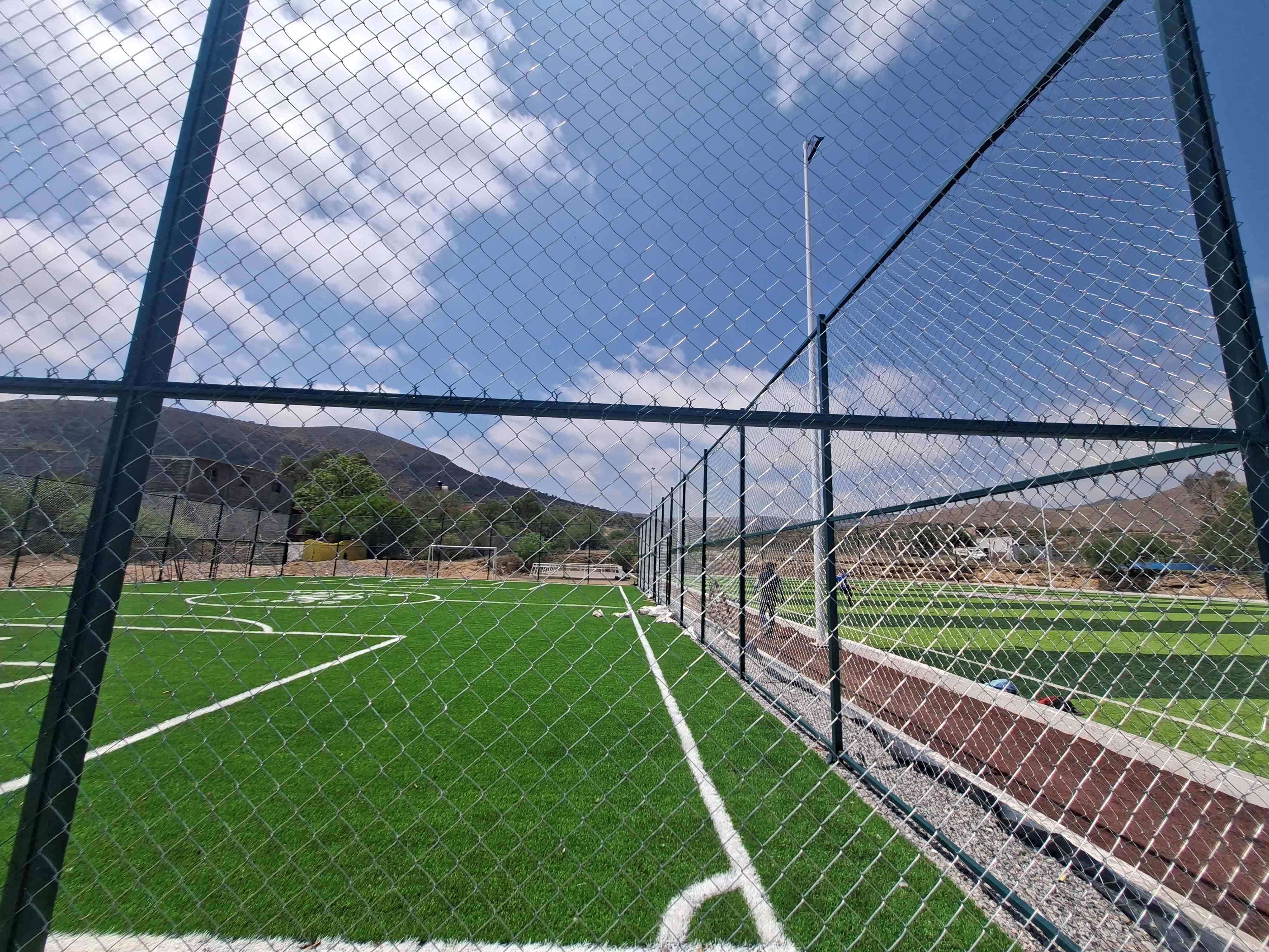 CONSTRUCCIÓN DE CANCHA DE FÚTBOL 5 EN COMPLEJO DEPORTIVO EN SANTA MARÍA DEL RÍO