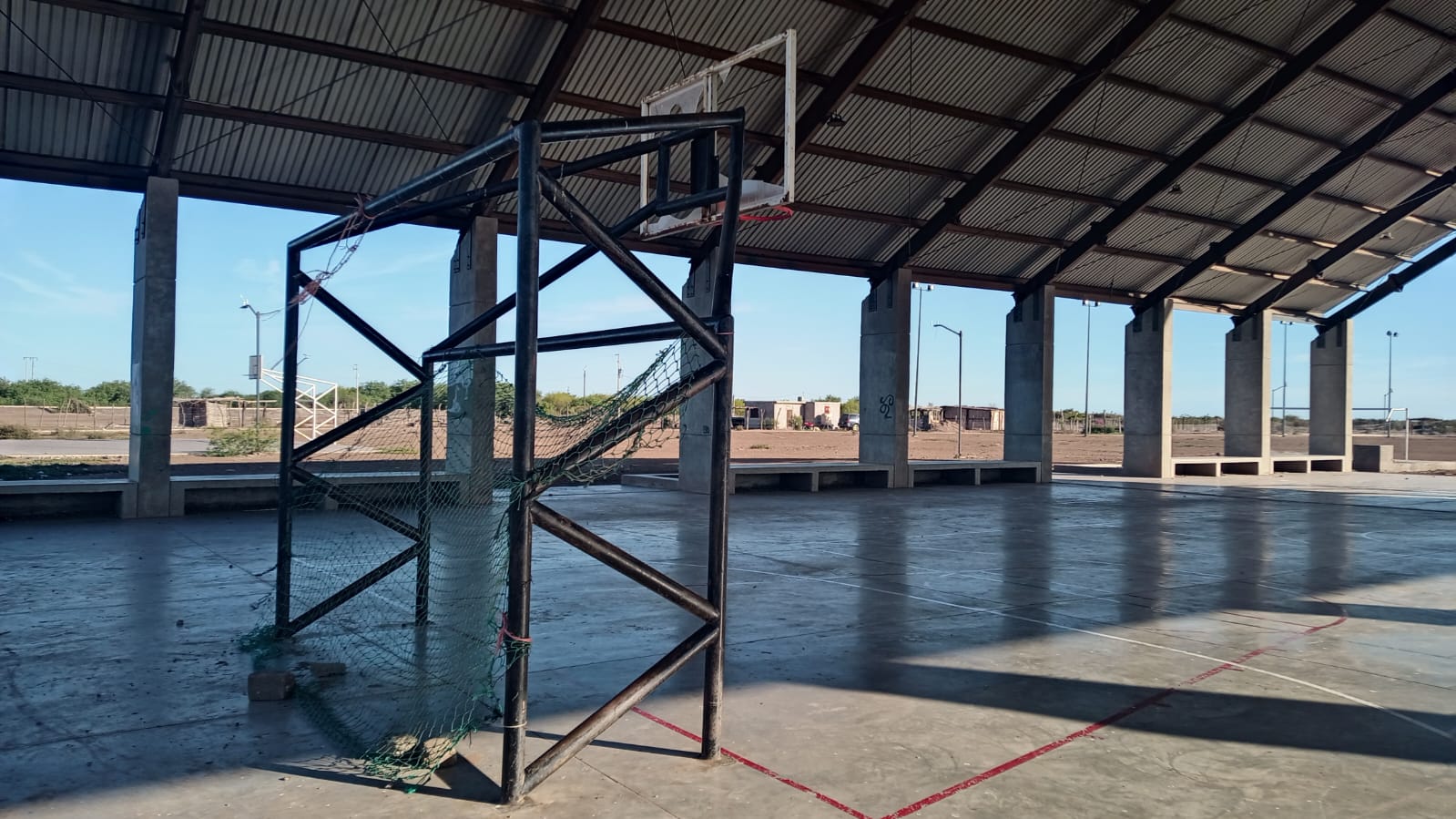 REHABILITACIÓN DE MULTICANCHA EN POLIDEPORTIVO HUIRIBIS EN GUAYMAS