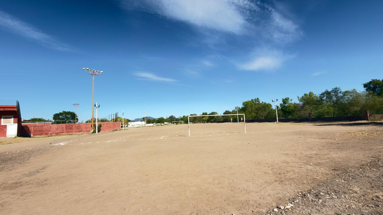 REHABILITACIÓN DE CANCHA FÚTBOL 11 EN ESTADIO DE LA CRUZ EN EL FUERTE