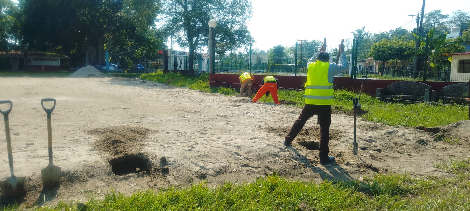 CONSTRUCCIÓN DE CANCHA DE FÚTBOL 5 EN LA UNIDAD DEPORTIVA DEL POBLADO IQUINUAPA EN JALPAN DE MÉNDEZ