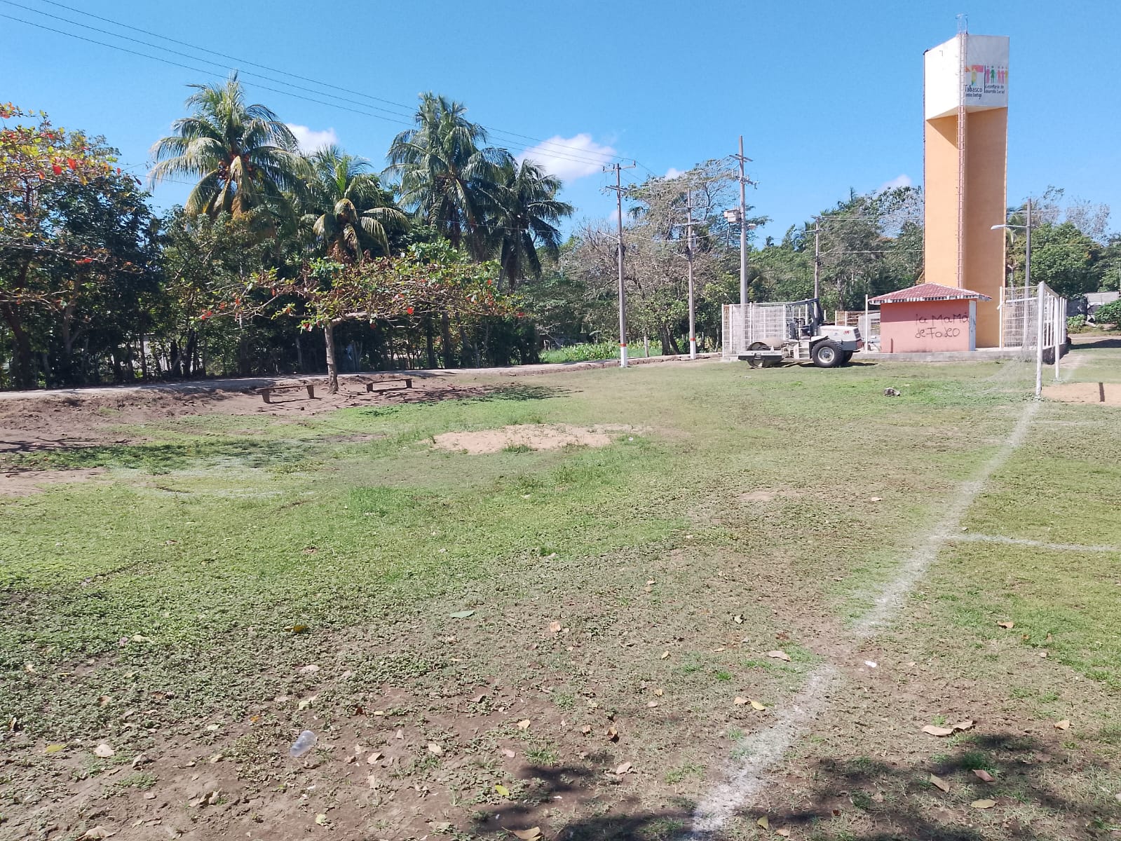 CONSTRUCCIÓN DE CANCHA DE FÚTBOL 5 EN EL CAMPO DEPORTIVO DE LARA AQUILES SERDÁN EN PARAISO