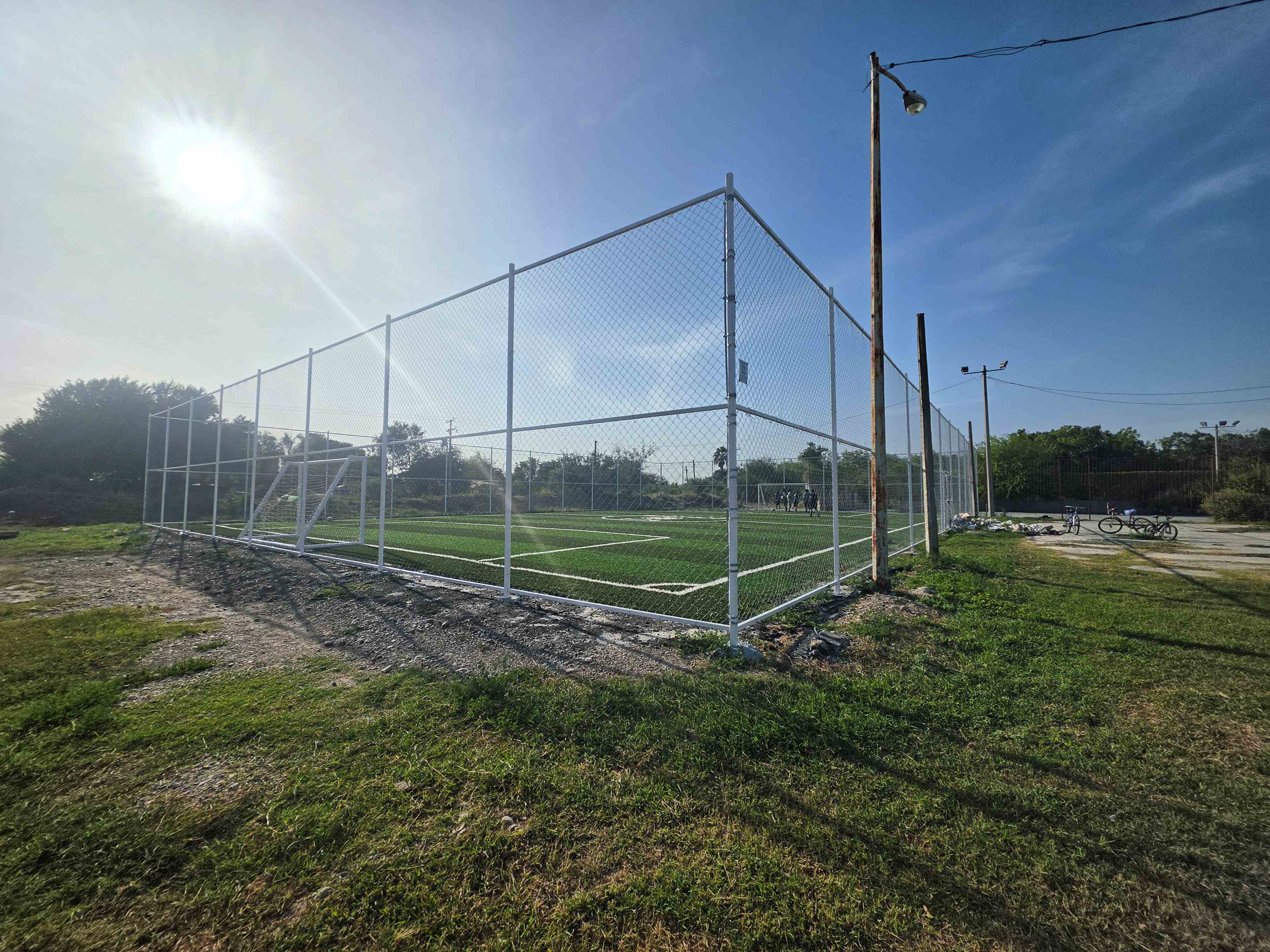 CONSTRUCCIÓN DE CANCHA DE FÚTBOL 5 EN DEPORTIVA EL POTRERO EN GUSTAVO DIAZ ORDAZ