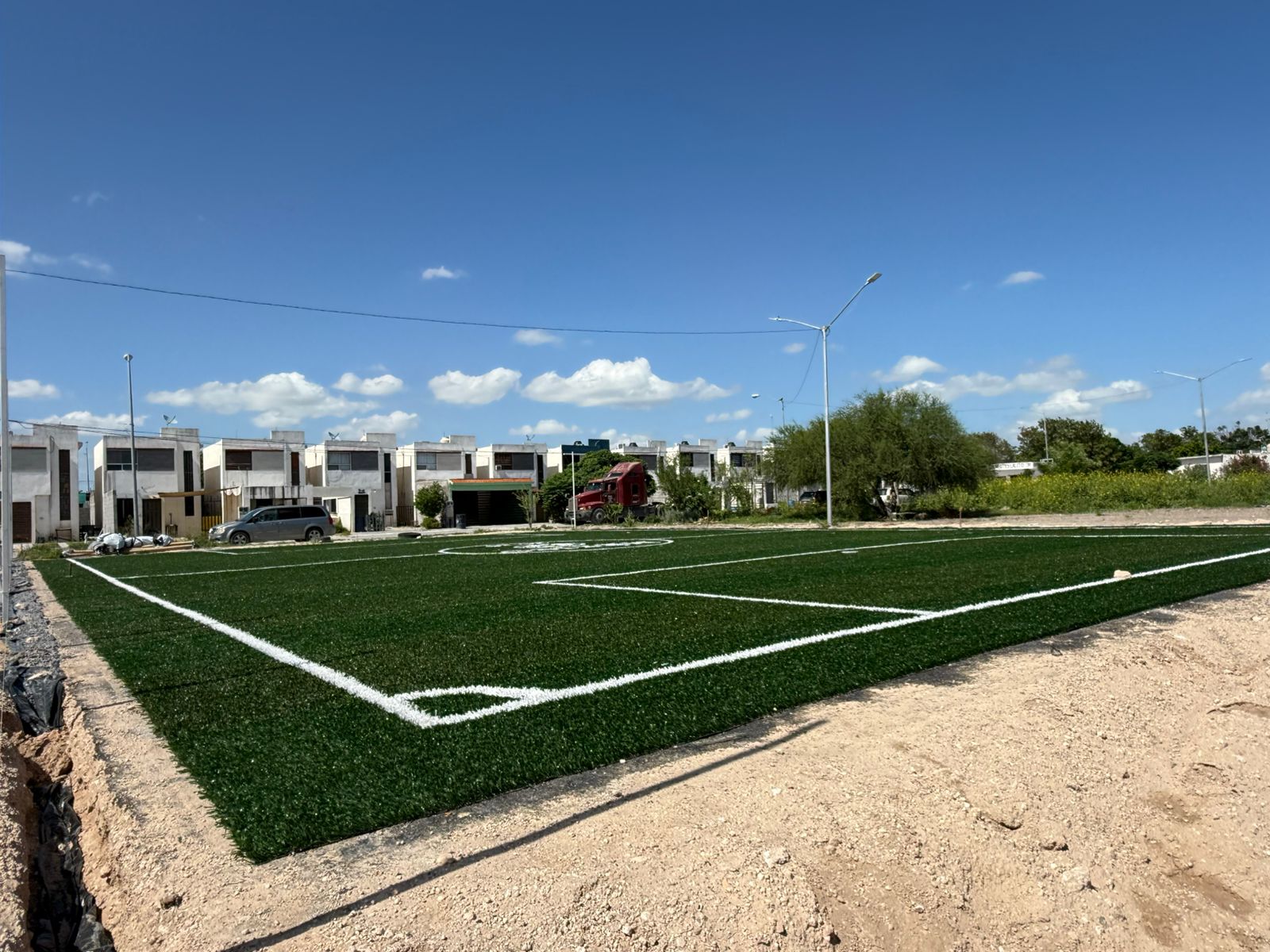 CONSTRUCCIÓN DE CANCHA DE FÚTBOL 5 EN TERRANOVA EN REYNOSA