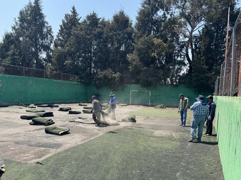 CONSTRUCCIÓN DE CANCHA DE FÚTBOL 5 EN BARRIO DE LA FRONTERA