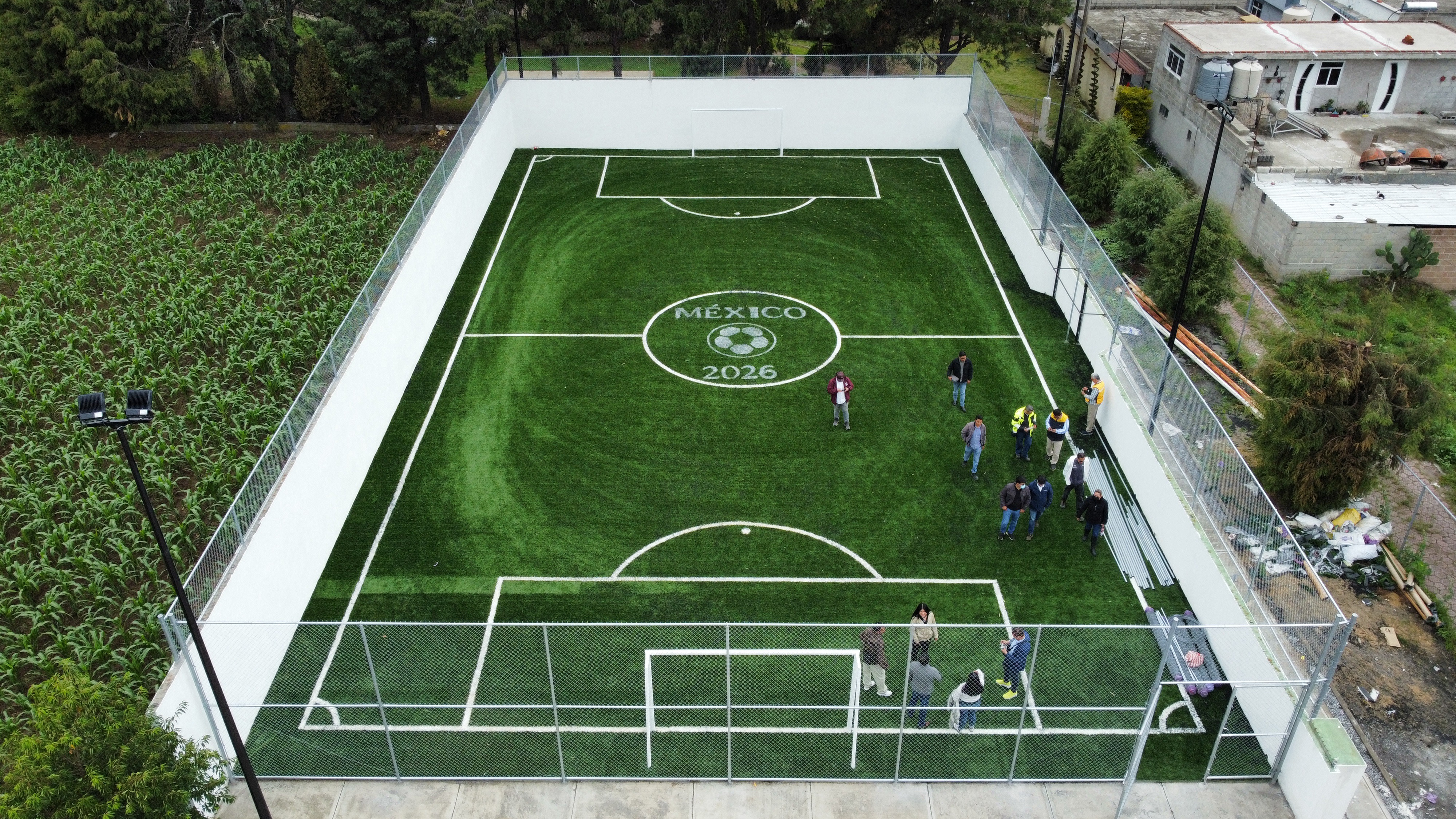 CONSTRUCCIÓN DE CANCHA DE FÚTBOL 5 EN BARRIO DE LA FRONTERA