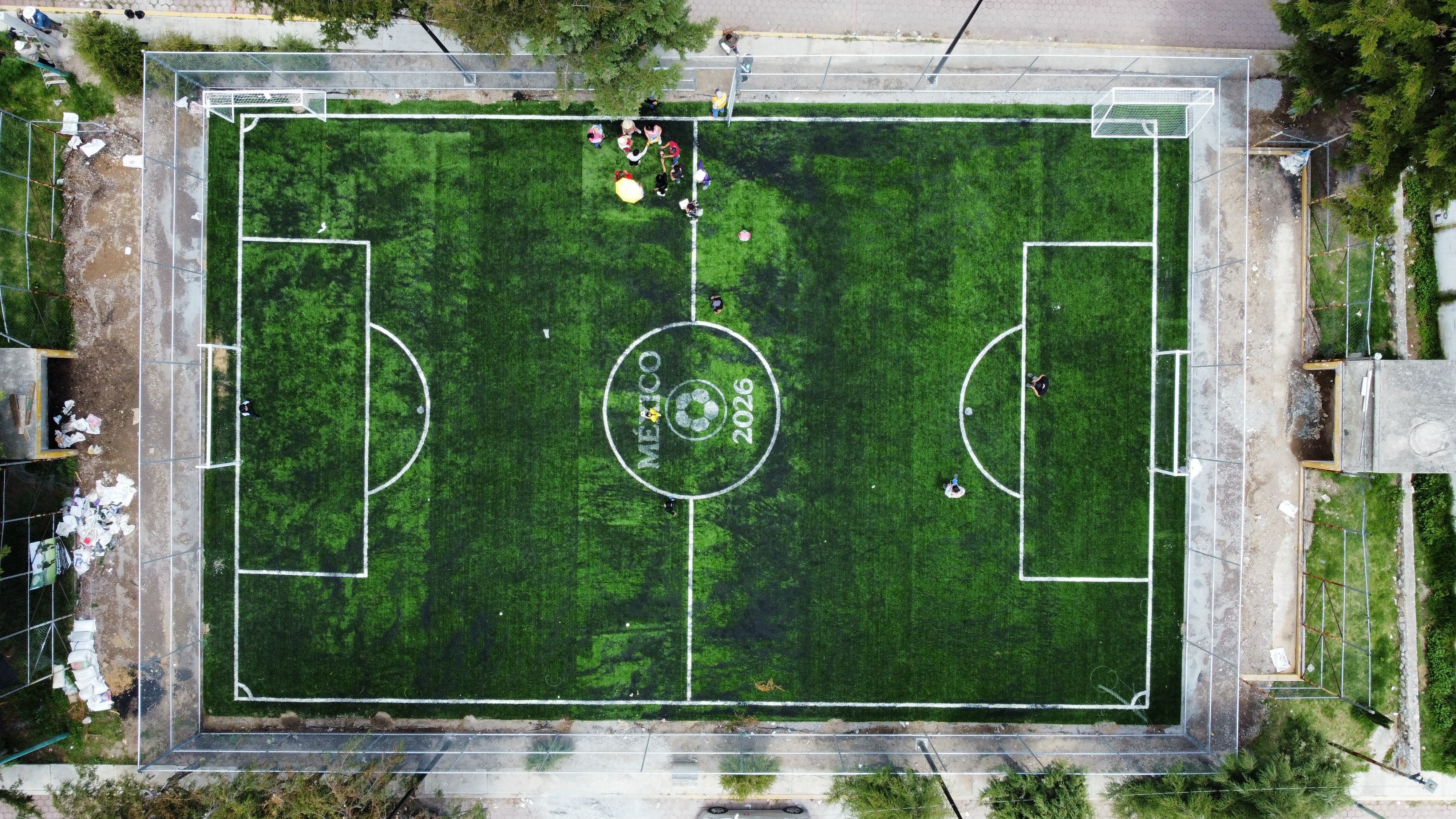 CONSTRUCCIÓN DE CANCHA DE FÚTBOL 5 EN CANCHA DEPORTIVA ESMERALDA EN CALPULALPAN