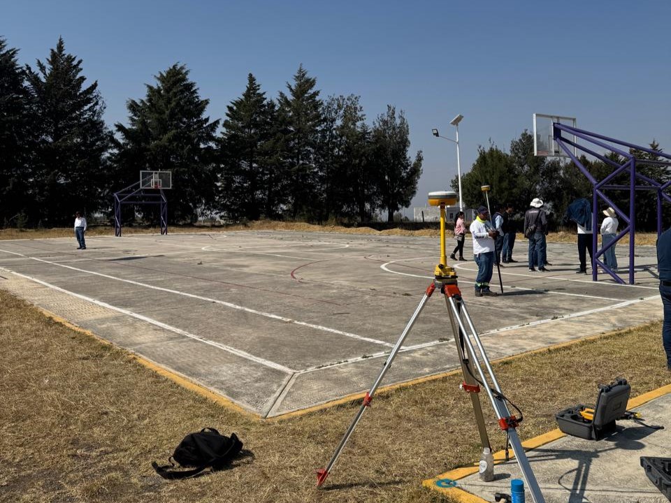 CONSTRUCCIÓN DE CANCHA DE FÚTBOL 5 EN UNIDAD DEPORTIVA TETLANOHCAN