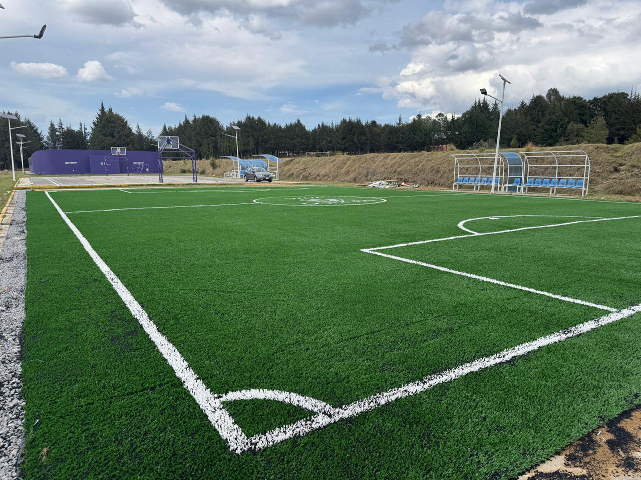 CONSTRUCCIÓN DE CANCHA DE FÚTBOL 5 EN UNIDAD DEPORTIVA TETLANOHCAN