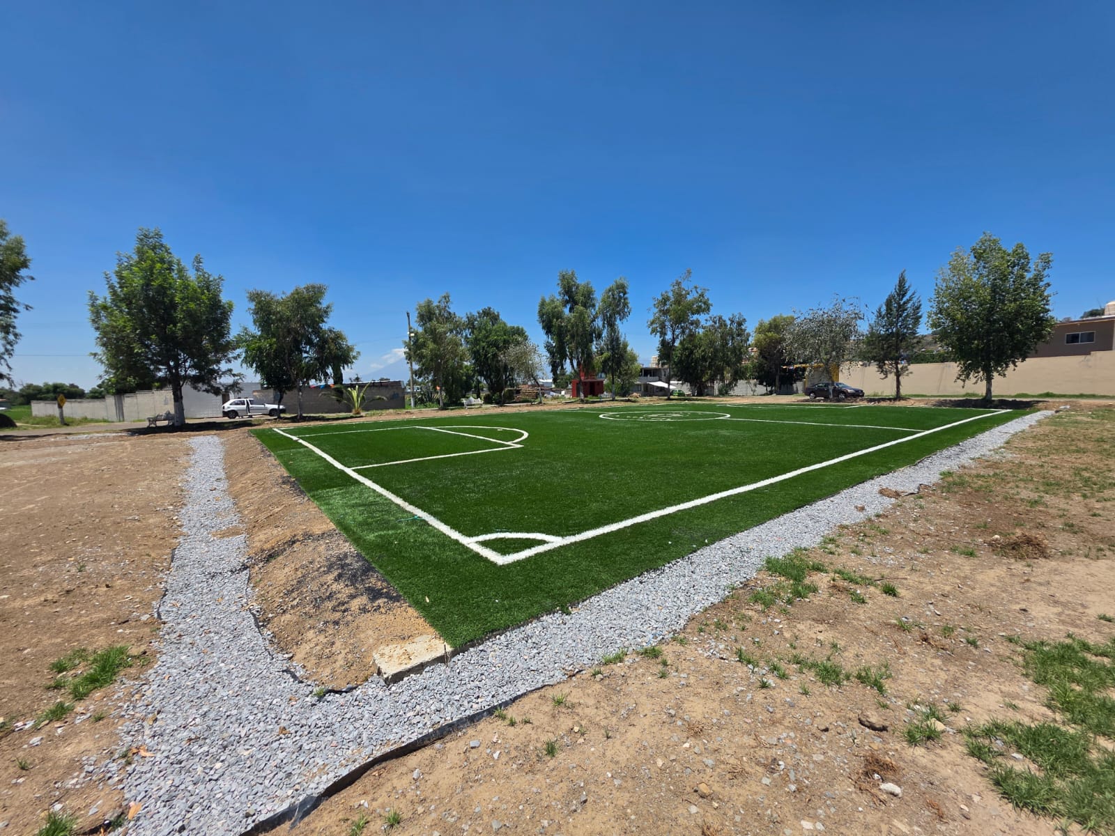 CONSTRUCCIÓN DE CANCHA DE FÚTBOL 5 EN PARQUE LA LAGUNA EN TETLALTAHUCA
