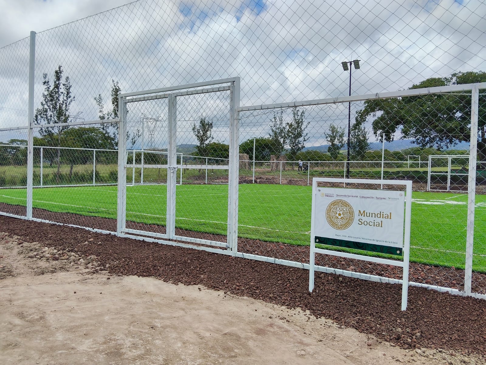 CONSTRUCCIÓN DE CANCHA DE FÚTBOL 5 EN DEPORTIVO LA HIGUERA EN ALTO LUCERO